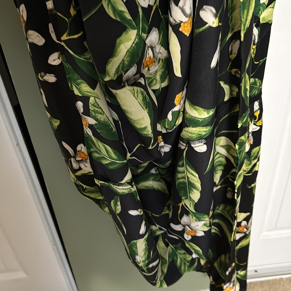 NWT EXPRESS Floral Square Neck Sleeveless Tie Shoulder Ruched Tiered Maxi Dress - Picture 15 of 17